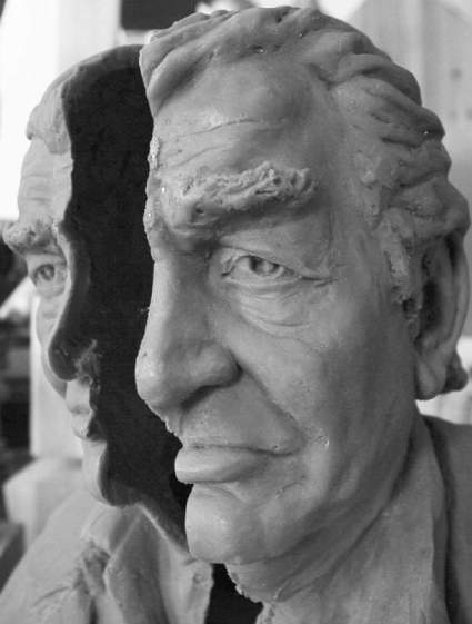 Molde de un busto de Gamoneda que fue llevado al bronce por el escultor Amancio González Andrés.