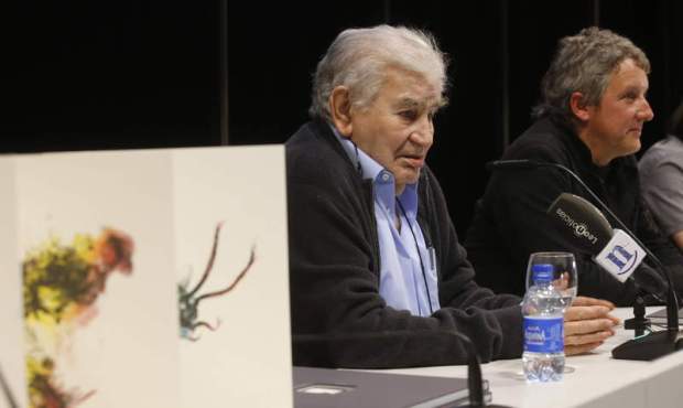 Antonio Gamoneda con un pintor segoviano /